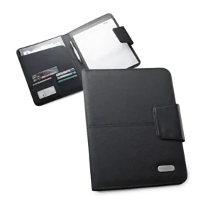 BOCAGE. Pasta A4 em c. sintético e 1680D com bloco de 40 páginas pautadas